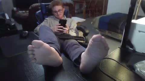 Snapshot of kingoffootfetish chatting on January 11, 8:33 am Master  King Tommy online show from January 11, 8:33 am