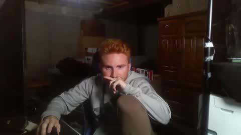 Snapshot of kingoffootfetish chatting on September 17, 7:21 am Master  King Tommy online show from September 17, 7:21 am