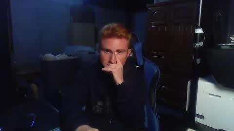 Snapshot of kingoffootfetish chatting on September 19, 5:31 am Master  King Tommy online show from September 19, 5:31 am