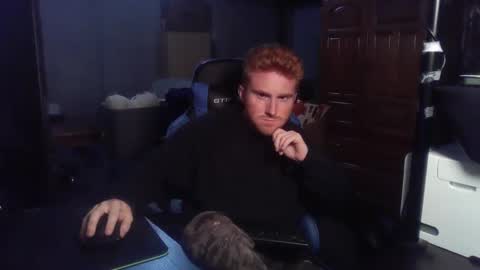 Snapshot of kingoffootfetish chatting on September 25, 12:14 am Master  King Tommy online show from September 25, 12:14 am