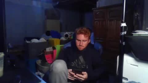 Snapshot of kingoffootfetish chatting on October 1, 7:03 am Master  King Tommy online show from October 1, 7:03 am