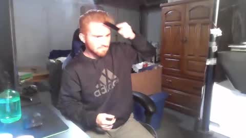 Snapshot of kingoffootfetish chatting on October 7, 2:42 am Master  King Tommy online show from October 7, 2:42 am