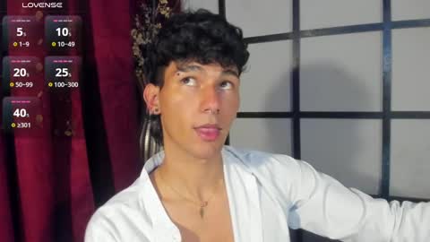  A L E X  online show from December 4, 10:46 am