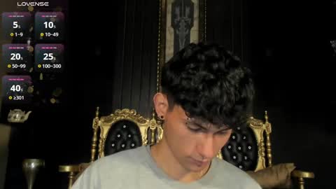  A L E X  online show from December 5, 4:53 am