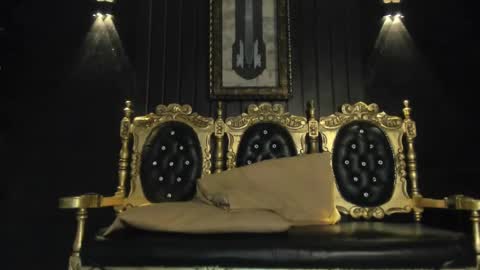  A L E X  online show from December 11, 4:18 am