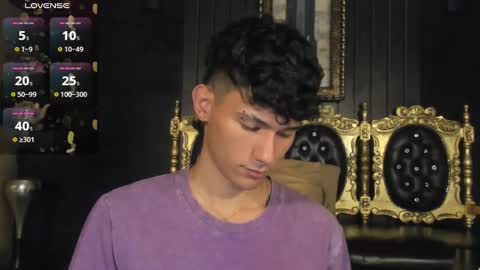  A L E X  online show from December 11, 10:25 am