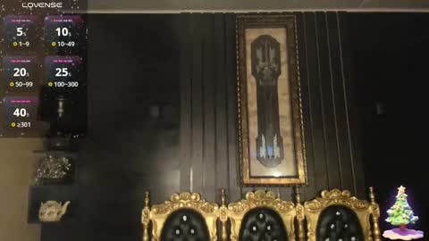  A L E X  online show from December 21, 7:56 am