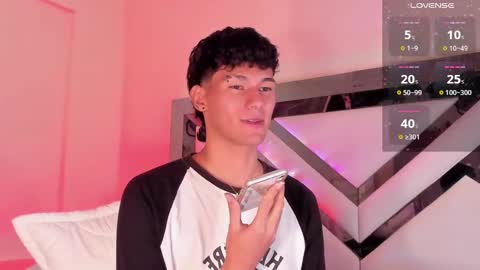  A L E X  online show from January 29, 6:33 am