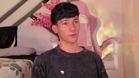  A L E X  online show from February 5, 3:09 pm