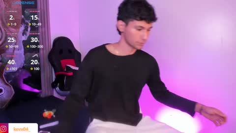  A L E X  online show from December 23, 5:49 am