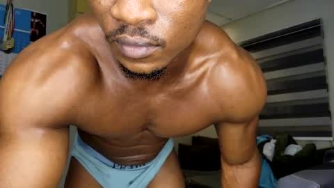 Snapshot of kingroy9 chatting on July 25, 7:33 pm kingroy9 online show from July 25, 7:33 pm