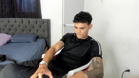 DOMINANT ALPHA KINGS online show from January 15, 6:22 pm