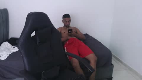 DOMINANT ALPHA KINGS online show from May 18, 4:07 am