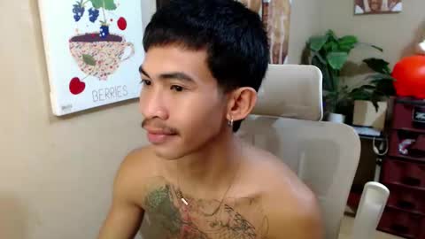 Snapshot of kingscock18 chatting on May 26, 11:45 pm ALVIN online show from May 26, 11:45 pm