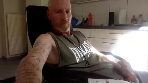 Snapshot of kingsize187 chatting on September 16, 10:49 am kingsize online show from September 16, 10:49 am