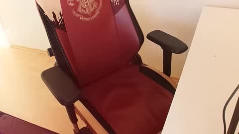 kingsnake1504 online show from March 31, 7:42 am