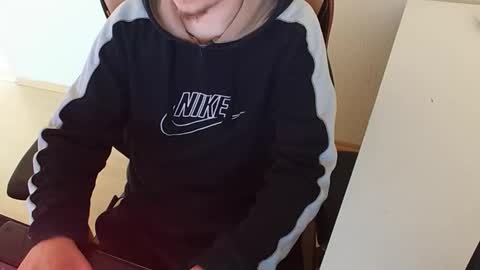 kingsnake1504 online show from April 24, 1:35 pm