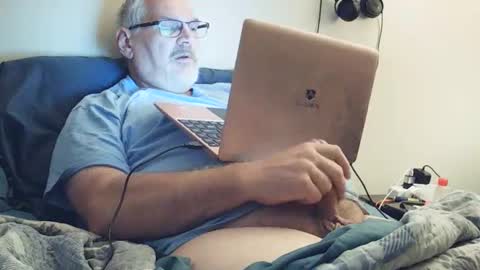 kingtongue10 online show from October 4, 11:41 am