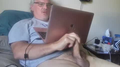 kingtongue10 online show from May 12, 8:50 pm