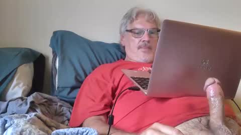 kingtongue10 online show from May 19, 9:43 pm