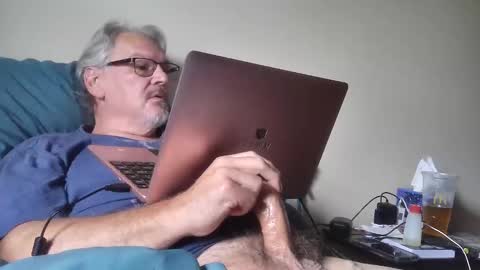 kingtongue10 online show from May 29, 7:45 pm