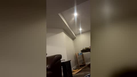 Snapshot of kink_fun chatting on February 6, 10:24 pm kink_fun online show from February 6, 10:24 pm