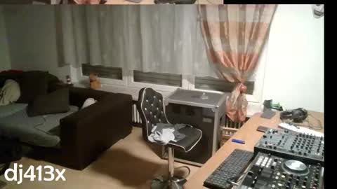 kinky_413x online show from February 19, 12:28 am