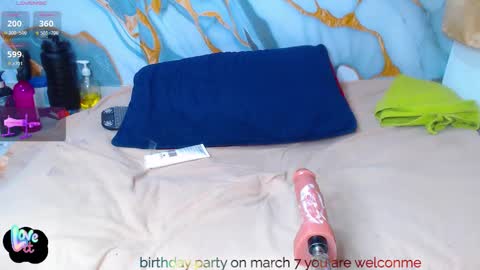 Snapshot of kinky_boy64 chatting on February 21, 8:21 pm Kinkyboy online show from February 21, 8:21 pm