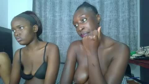 kinky_leila online show from July 1, 10:42 pm
