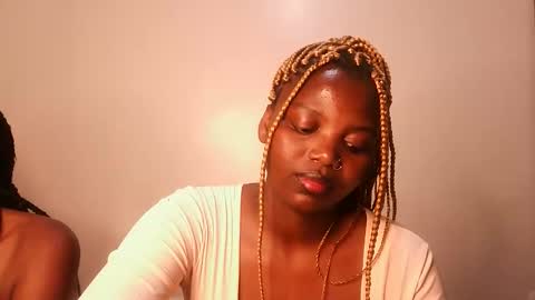 Lola online show from October 14, 9:37 pm