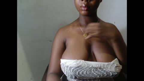 kinkyjuicexx online show from May 8, 10:31 am