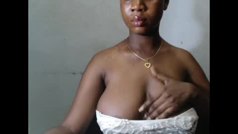kinkyjuicexx online show from May 9, 11:37 am