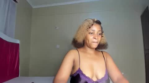 Kinky online show from April 12, 4:12 pm