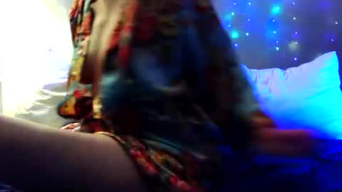 Kinkymilf412420 online show from May 13, 4:54 am