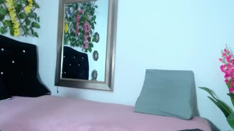 Isabella  online show from February 28, 10:50 pm