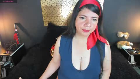 kinkyy_mom online show from September 12, 3:01 pm
