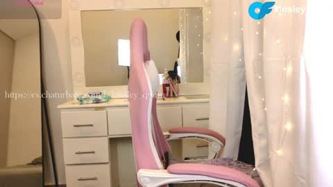 Snapshot of kinsley_quinn chatting on May 6, 12:08 am 5 short videos of my body parts for 200 tks online show from May 6, 12:08 am