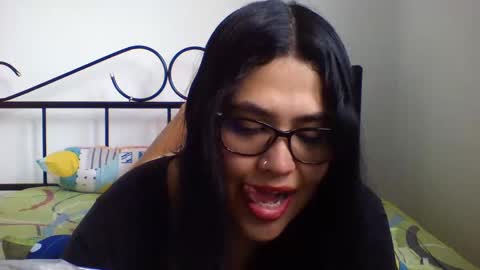 Snapshot of kion_and_valu chatting on October 8, 5:43 pm kion_and_valu online show from October 8, 5:43 pm