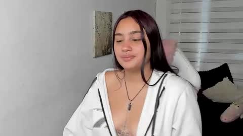 Snapshot of kir_ely chatting on June 3, 7:08 pm kir_ely online show from June 3, 7:08 pm