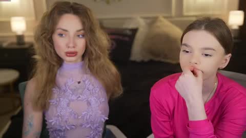 Snapshot of kira0541 chatting on April 10, 8:02 pm Sweet girls online show from April 10, 8:02 pm