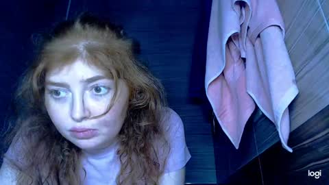 Snapshot of kira_foxy_ chatting on May 22, 12:44 pm Kira online show from May 22, 12:44 pm