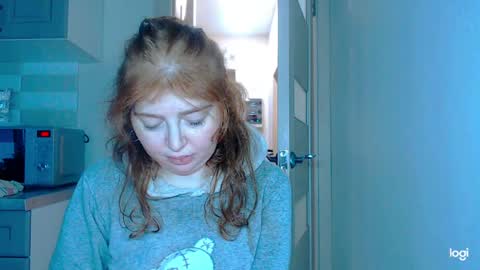 Snapshot of kira_foxy_ chatting on June 5, 1:06 pm Kira online show from June 5, 1:06 pm
