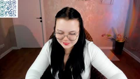 kira online show from April 18, 7:01 am