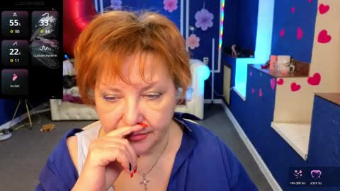 Kira Kennet online show from April 8, 9:15 pm