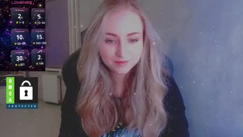 Snapshot of kira_love_sleep chatting on October 9, 3:32 pm you know thumb up me please its important online show from October 9, 3:32 pm