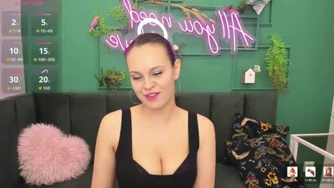 KIRA online show from May 11, 1:33 am