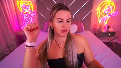 Kira online show from November 24, 9:36 pm