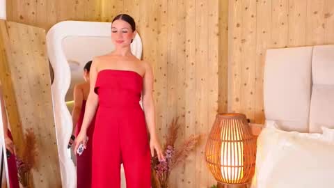 Snapshot of kirakayleigh chatting on November 25, 3:50 am kira online show from November 25, 3:50 am