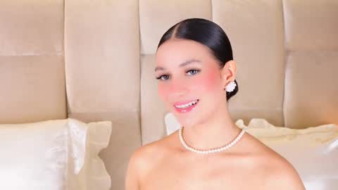 Snapshot of kirakayleigh chatting on December 16, 2:16 am kira online show from December 16, 2:16 am