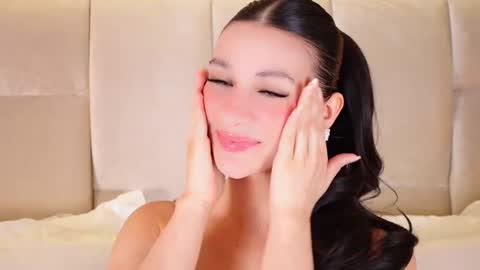 Snapshot of kirakayleigh chatting on December 20, 1:56 am kira online show from December 20, 1:56 am